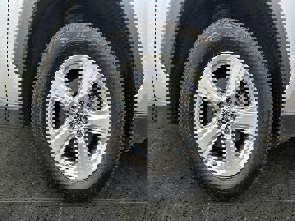 Used 2021 Toyota RAV4 XLE w/ XLE Grade Weather Package image 9