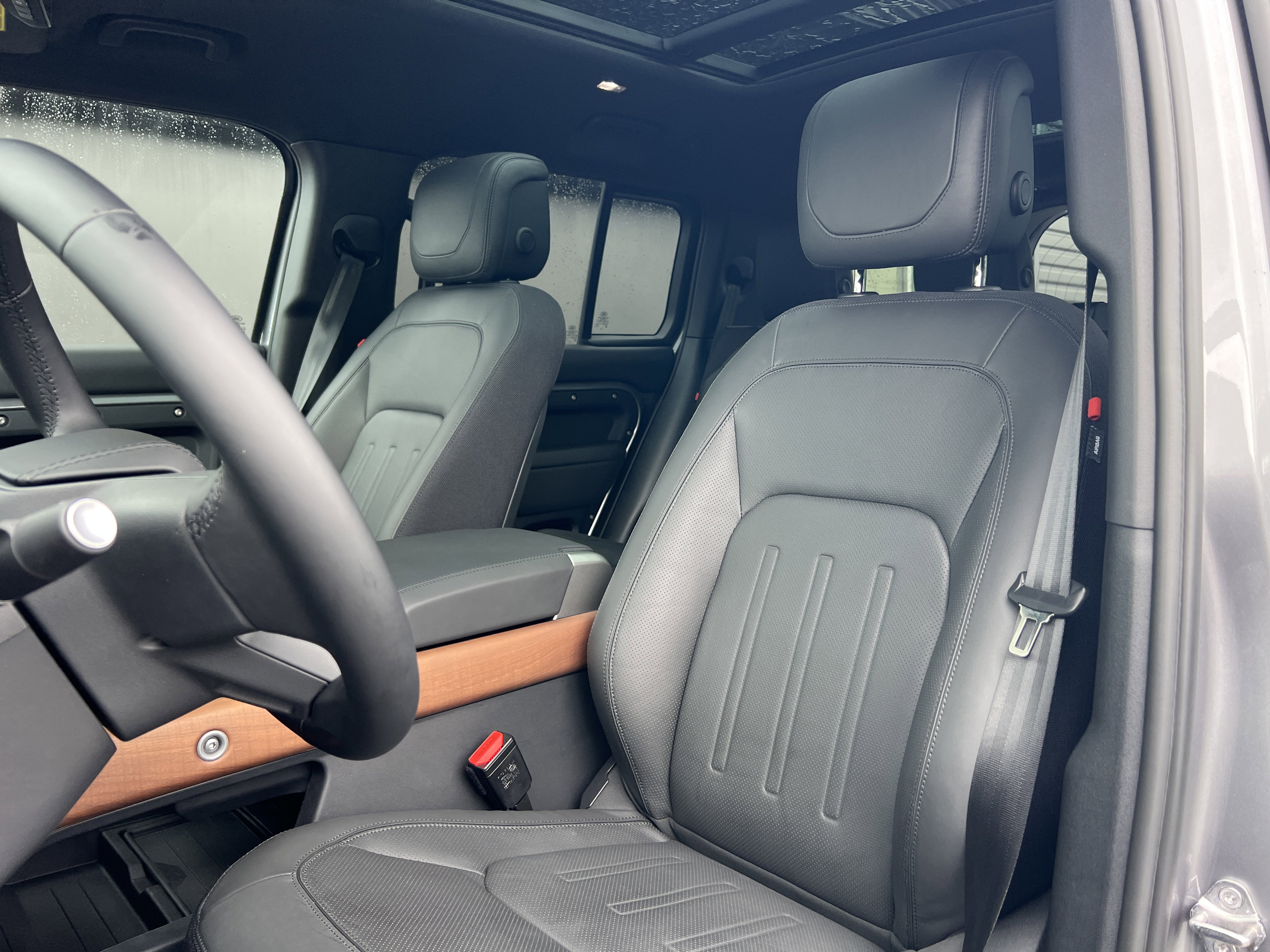 New 2024 Land Rover Defender 130 X image 22