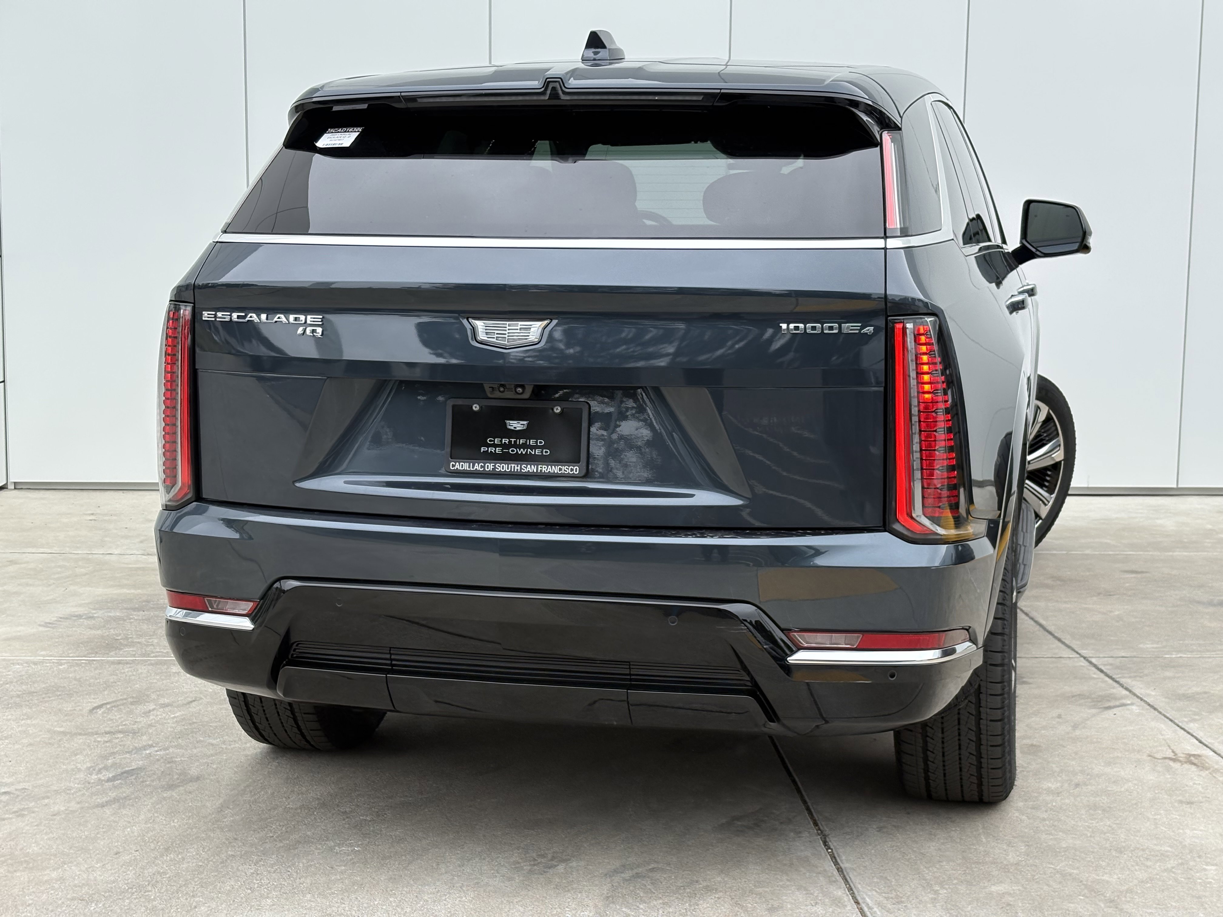 Used 2025 Cadillac Escalade IQ Luxury 2 AWD/4WD image 6