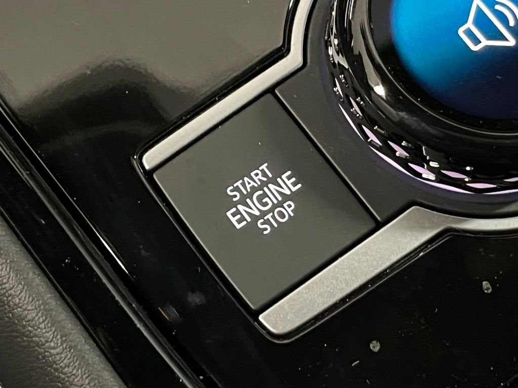 New 2026 Volkswagen Tiguan SEL R-Line image 17