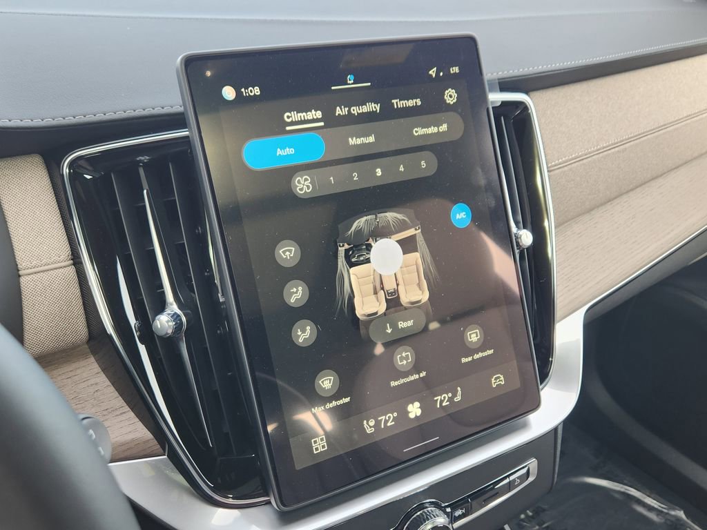 New 2026 Volvo XC90 T8 Plus w/ Protection Package Premier image 9