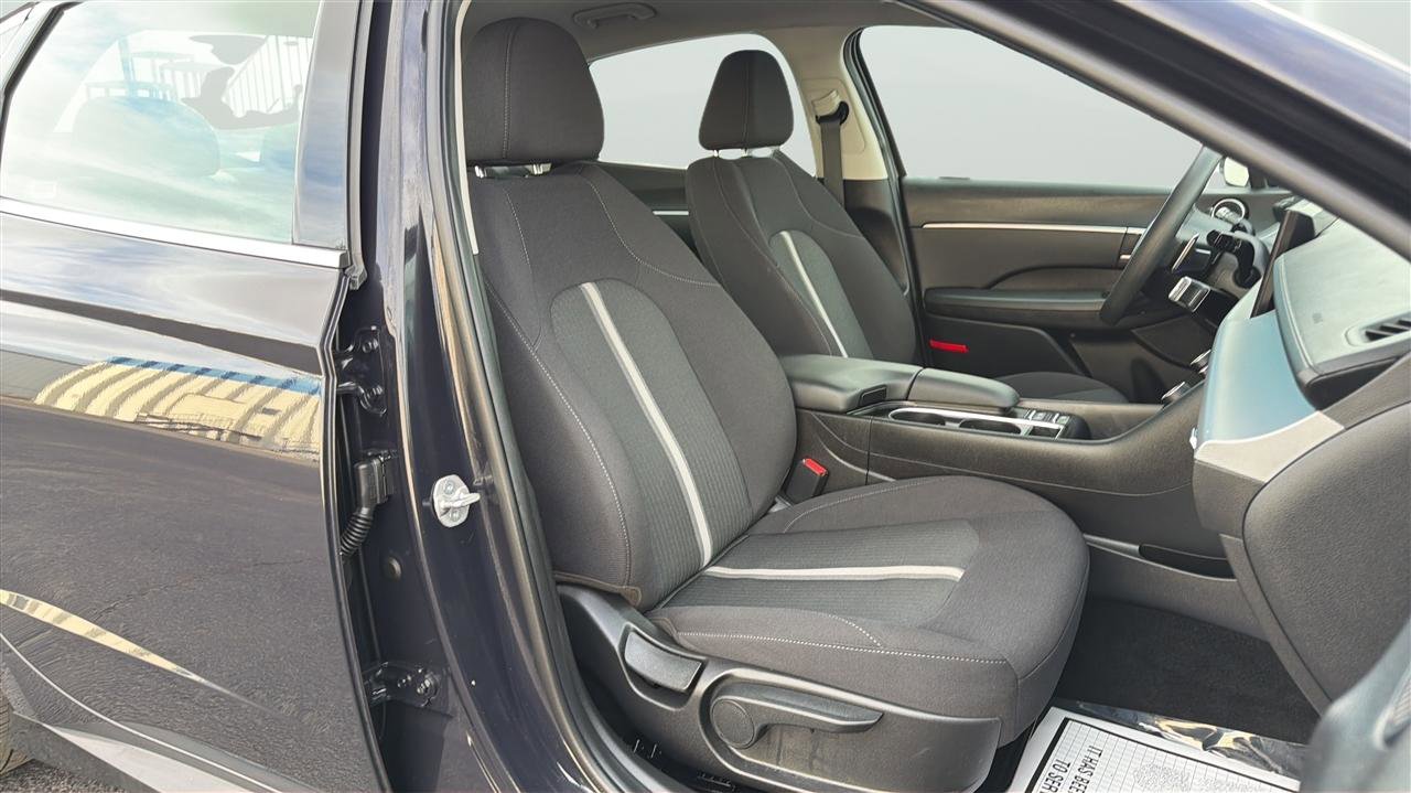 Used 2025 Hyundai Sonata SEL FWD image 14