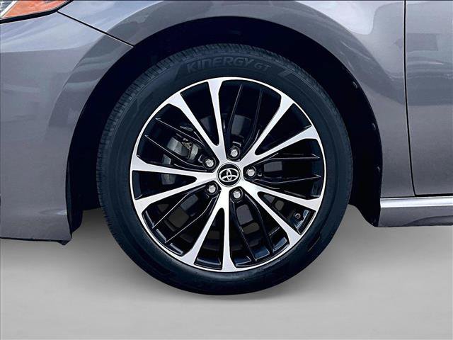 Used 2018 Toyota Camry SE FWD image 10