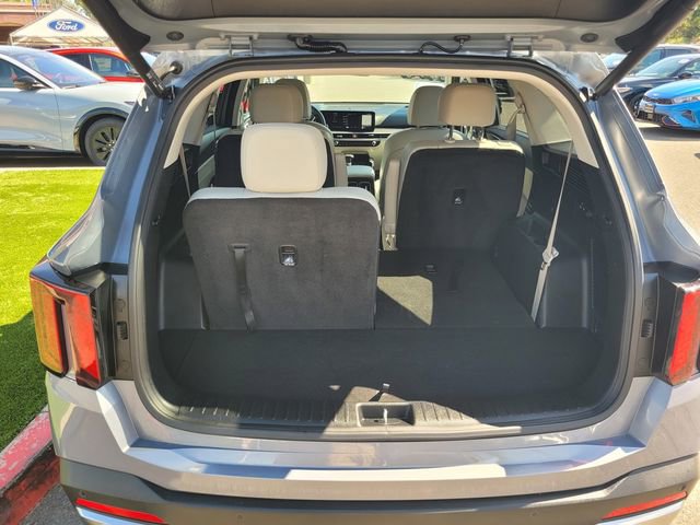 Used 2025 Kia Sorento SX FWD image 8