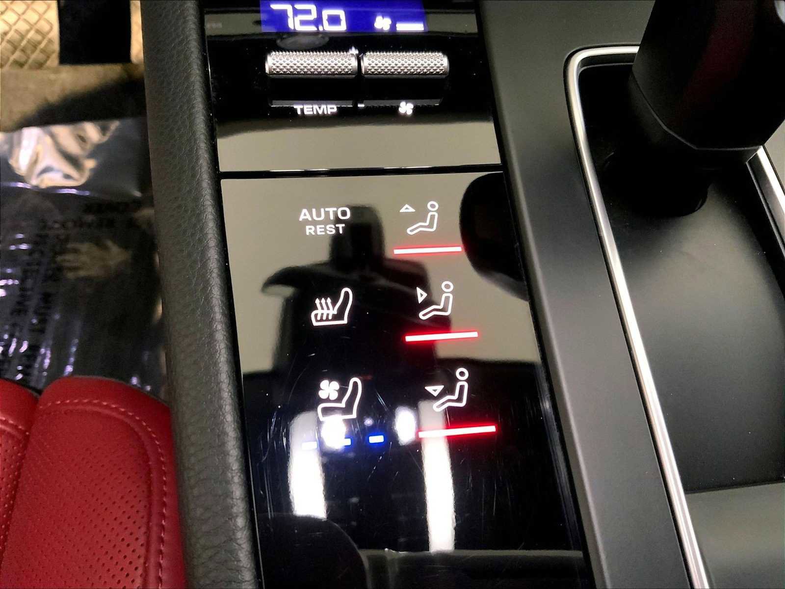 Certified 2023 Porsche Macan Turbo image 37