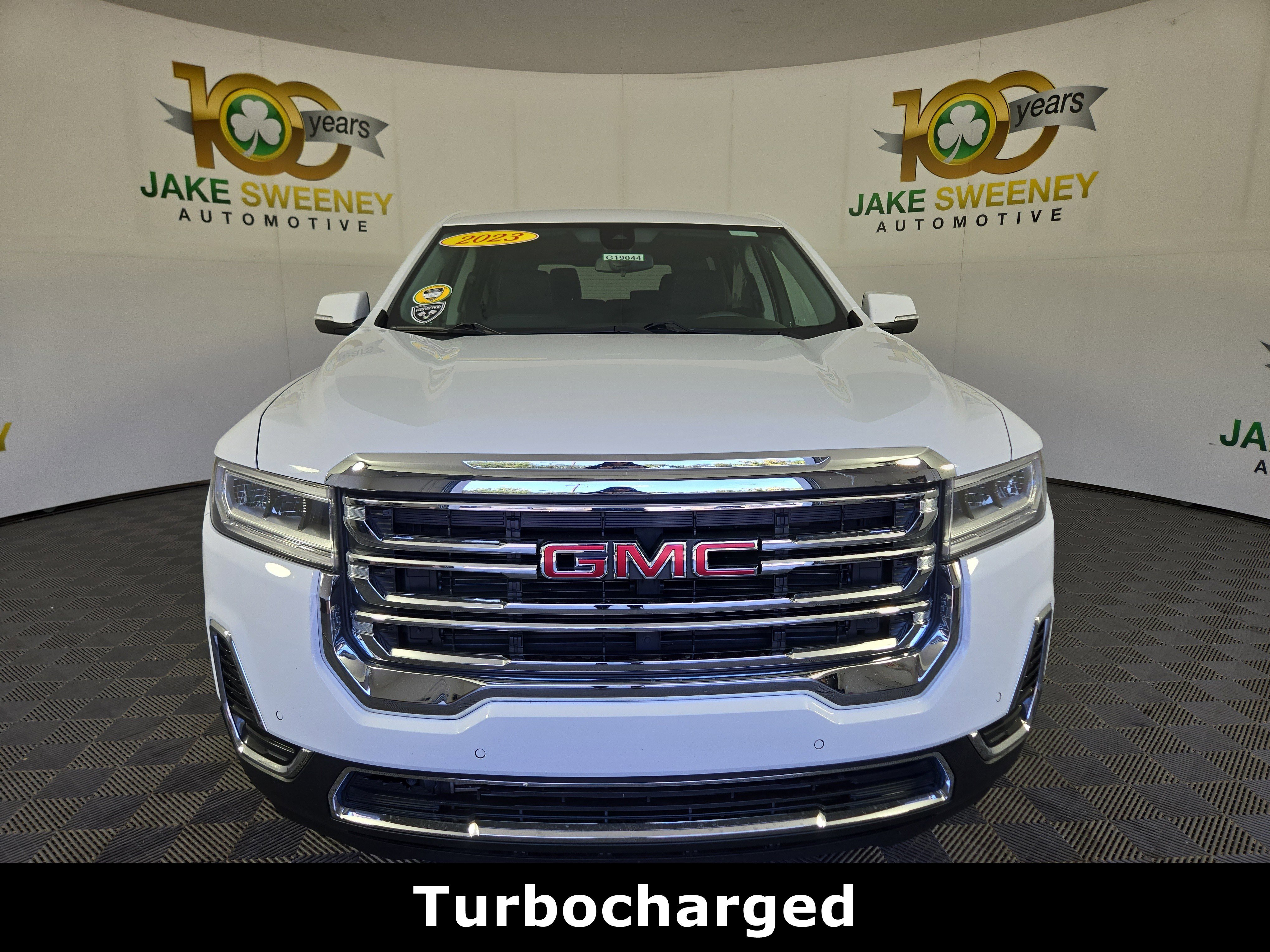 Certified 2023 GMC Acadia SLE image 2