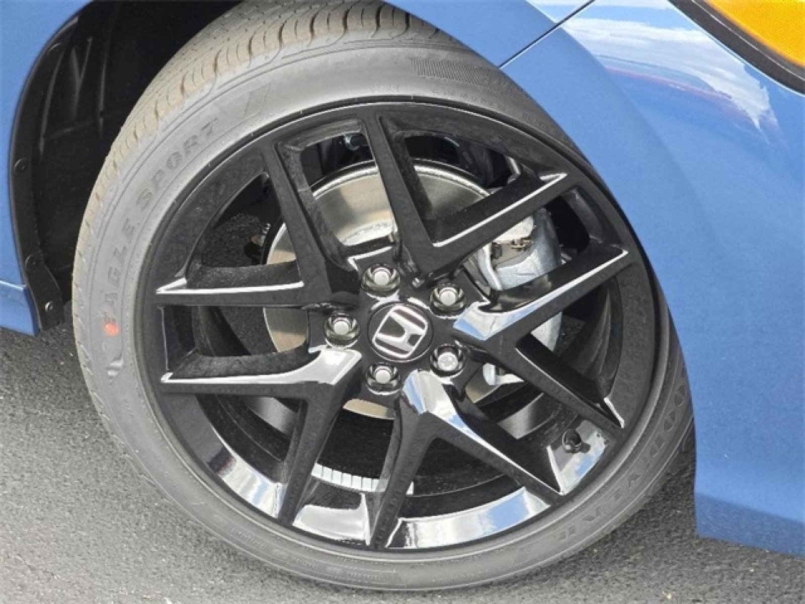 New 2026 Honda Civic Sport image 2