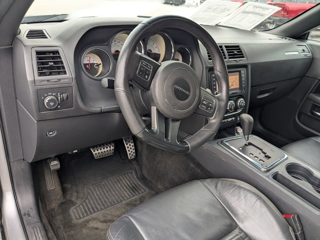 Used 2014 Dodge Challenger R/T RWD image 9