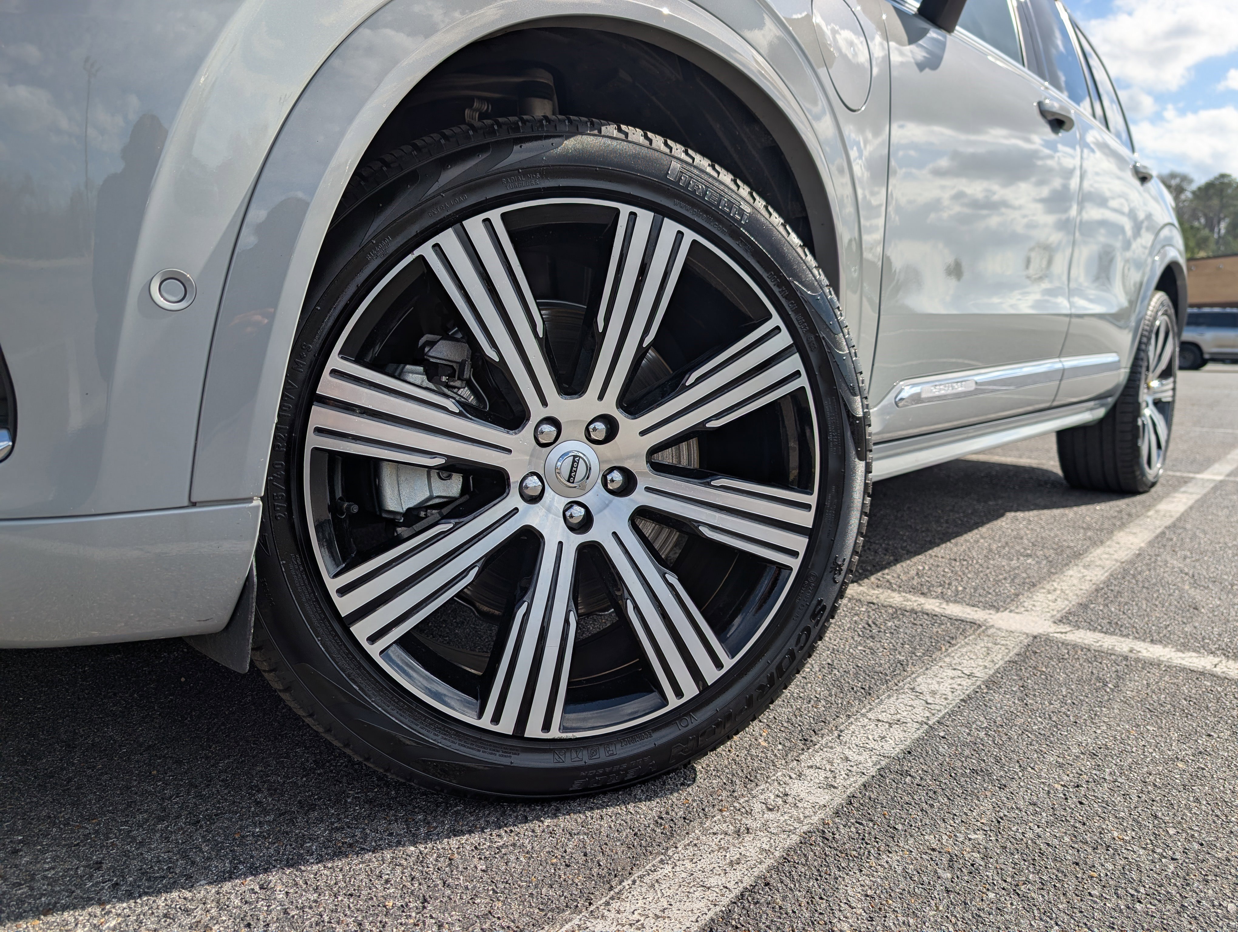Used 2024 Volvo XC90 T8 Plus w/ Protection Package Premier AWD/4WD image 35
