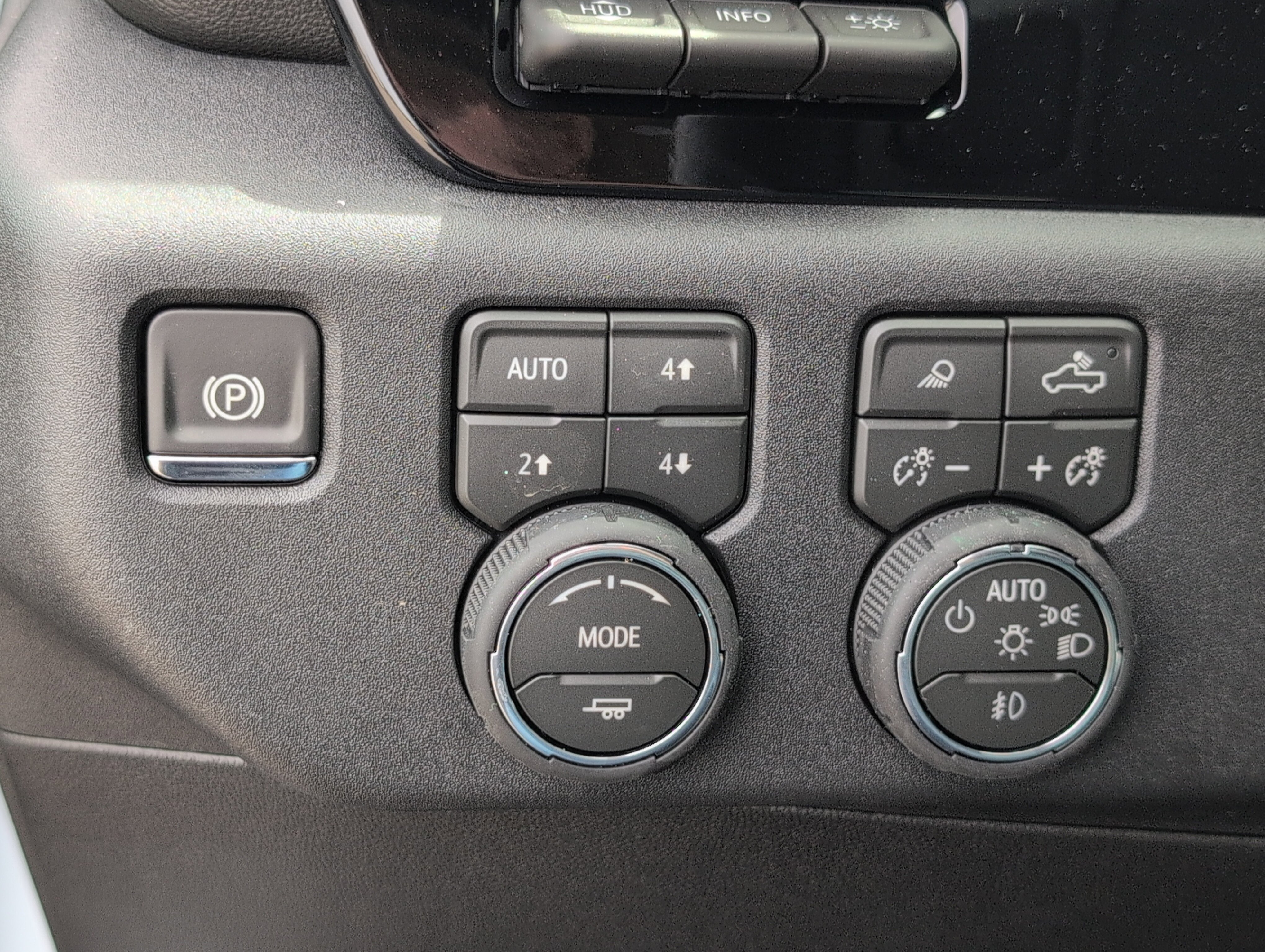 New 2026 Chevrolet Silverado 2500 High Country w/ High Country Premium Package AWD/4WD image 27