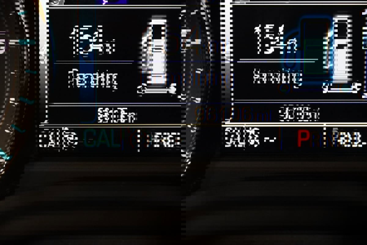 Used 2017 GMC Yukon SLT image 40