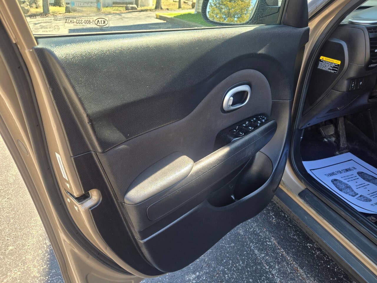 Used 2014 Kia Soul + image 18