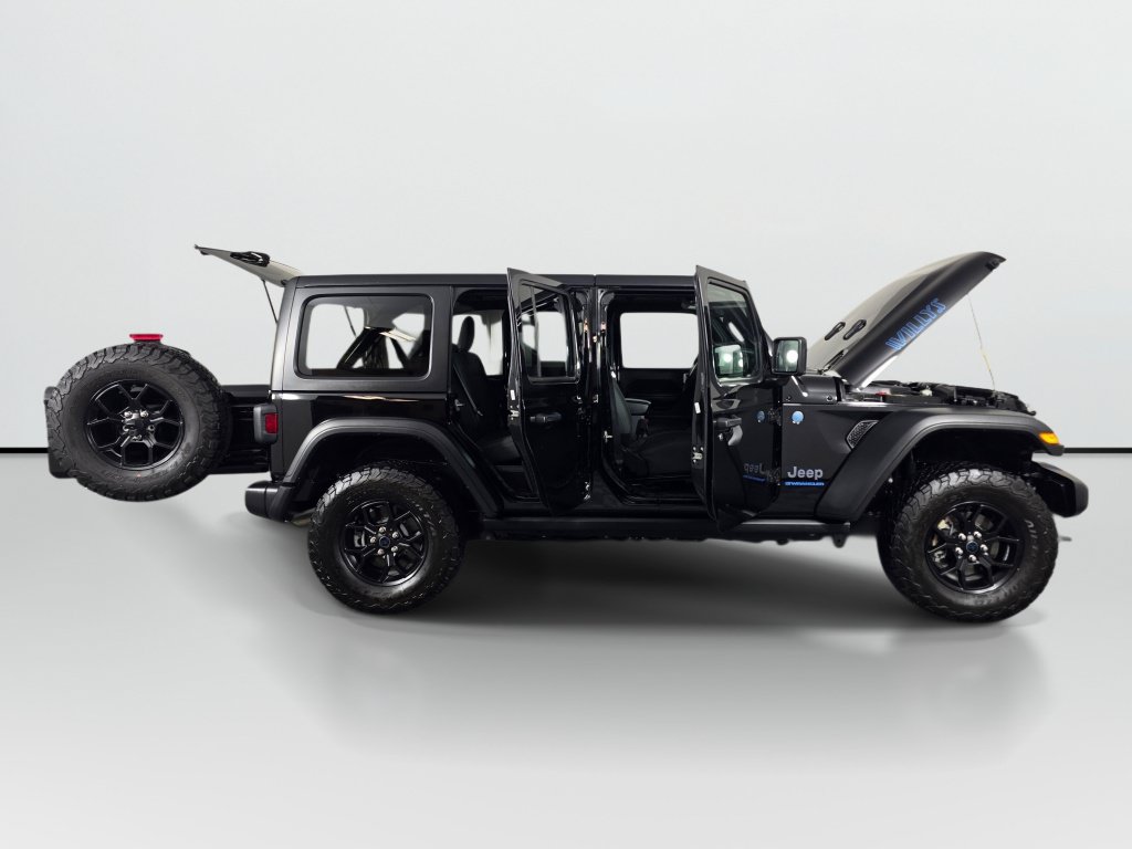 Used 2024 Jeep Wrangler Unlimited AWD/4WD image 10