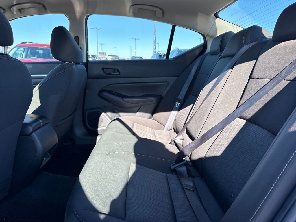Used 2023 Nissan Altima 2.5 SV image 11