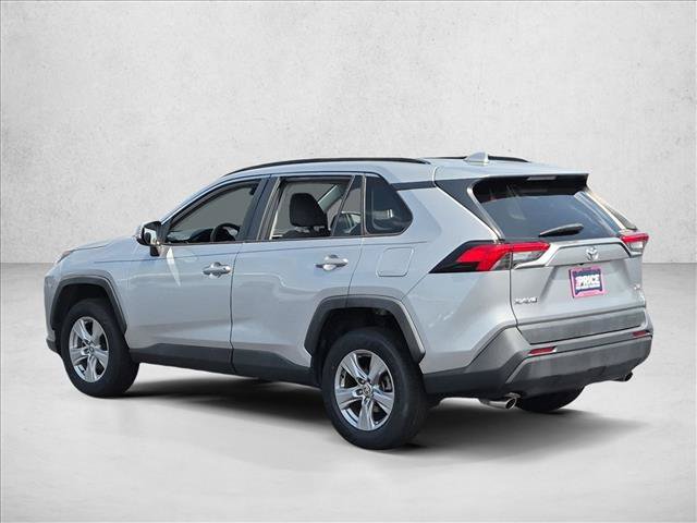 Used 2022 Toyota RAV4 XLE w/ Convenience Package FWD image 8