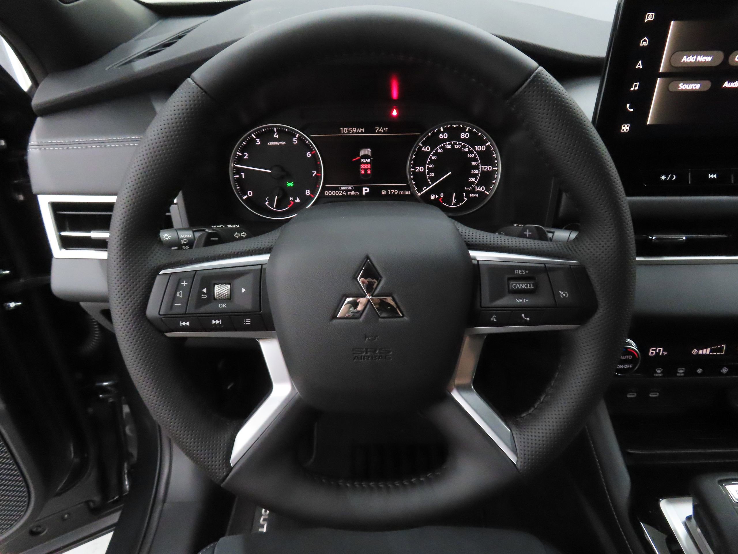 New 2026 Mitsubishi Outlander LE image 14