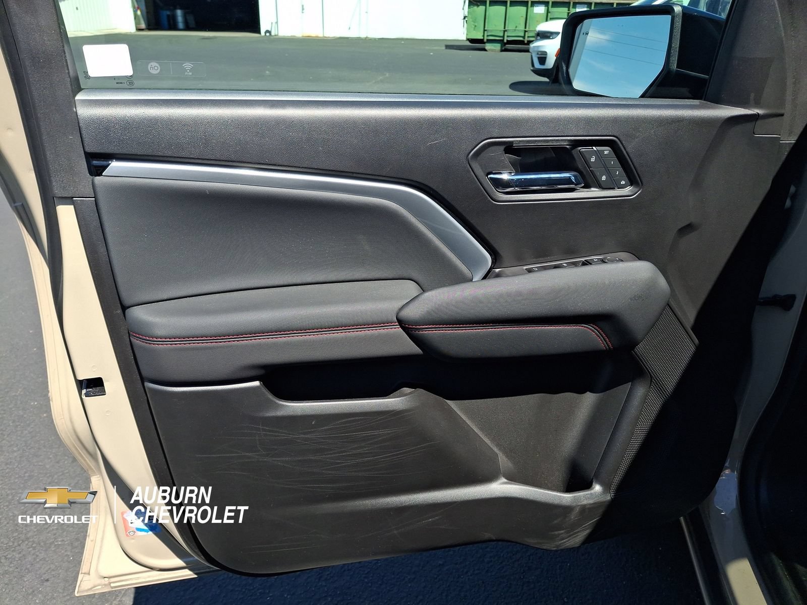 Certified 2023 Chevrolet Colorado Z71 w/ Z71 Convenience Package 2 AWD/4WD image 14