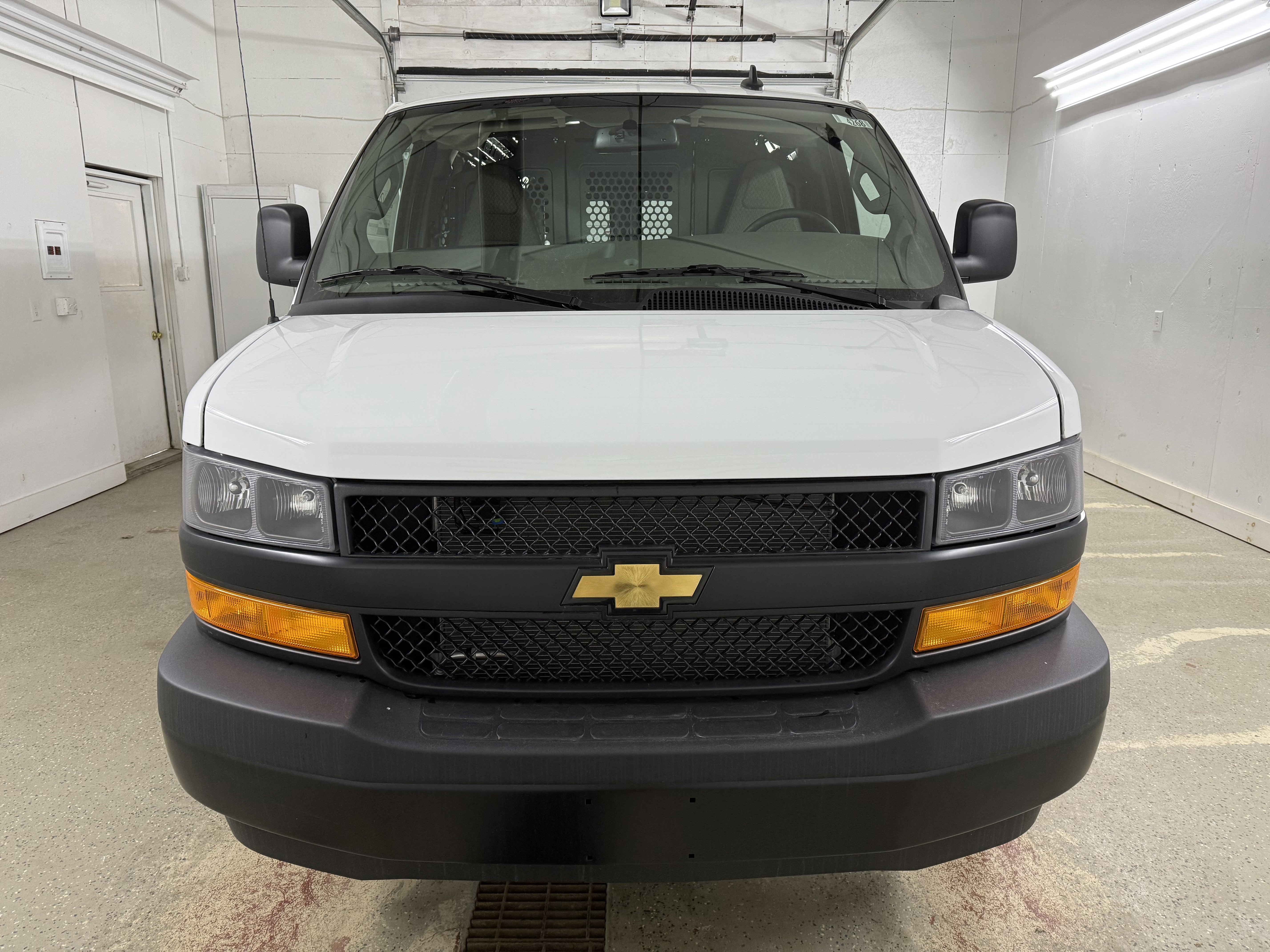 New 2025 Chevrolet Express 3500 w/ Driver Convenience Package image 2