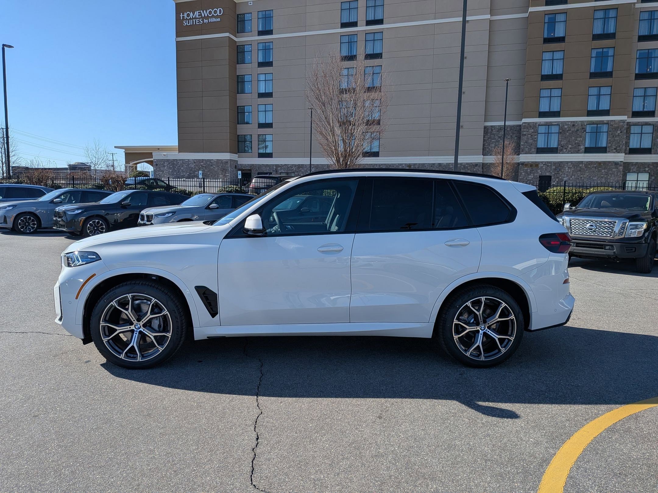 New 2026 BMW X5 xDrive40i w/ M Sport Package AWD/4WD image 6