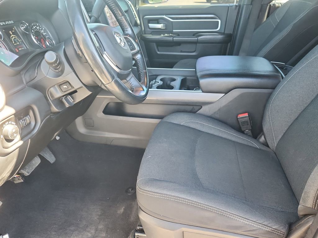 Used 2020 RAM 2500 Big Horn w/ Night Edition AWD/4WD image 7