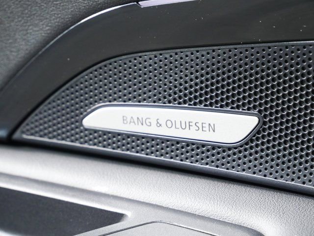 Used 2025 Audi Q5 Premium Plus w/ Premium Plus AWD/4WD image 7