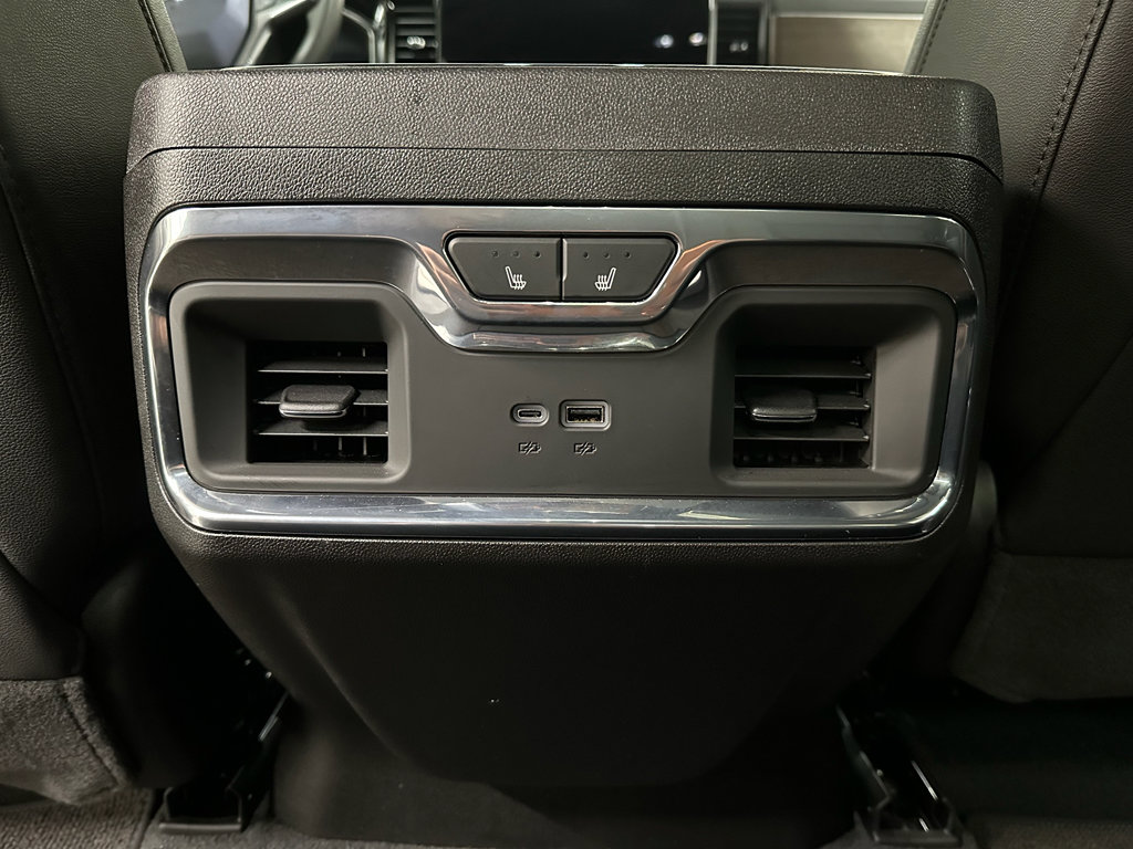 Certified 2026 Chevrolet Silverado 1500 High Country w/ Midnight Edition AWD/4WD image 35