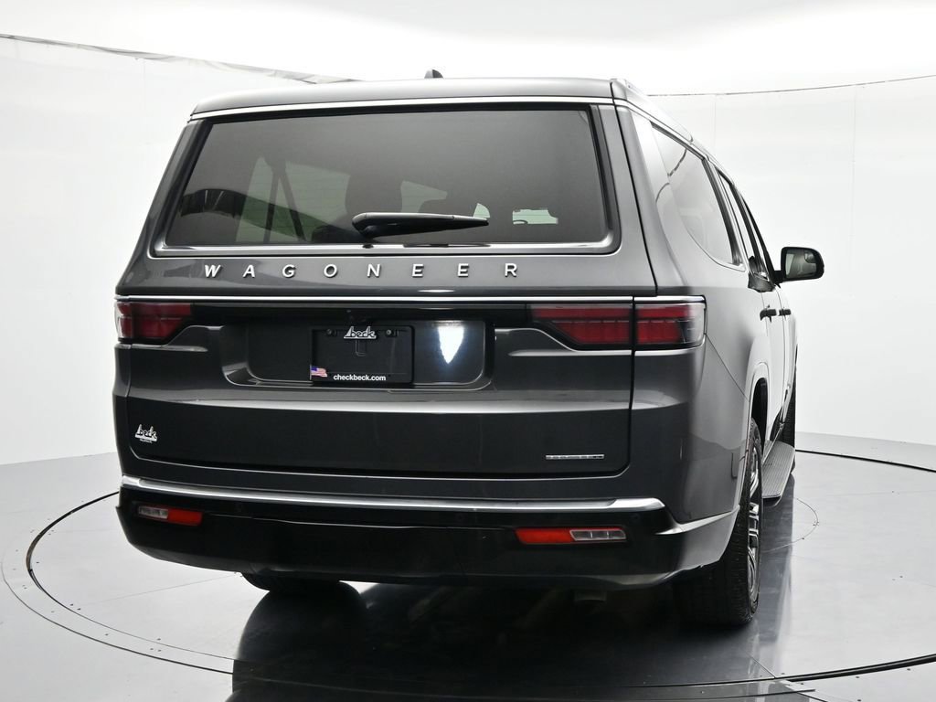 Used 2024 Jeep Wagoneer L Series II RWD image 5