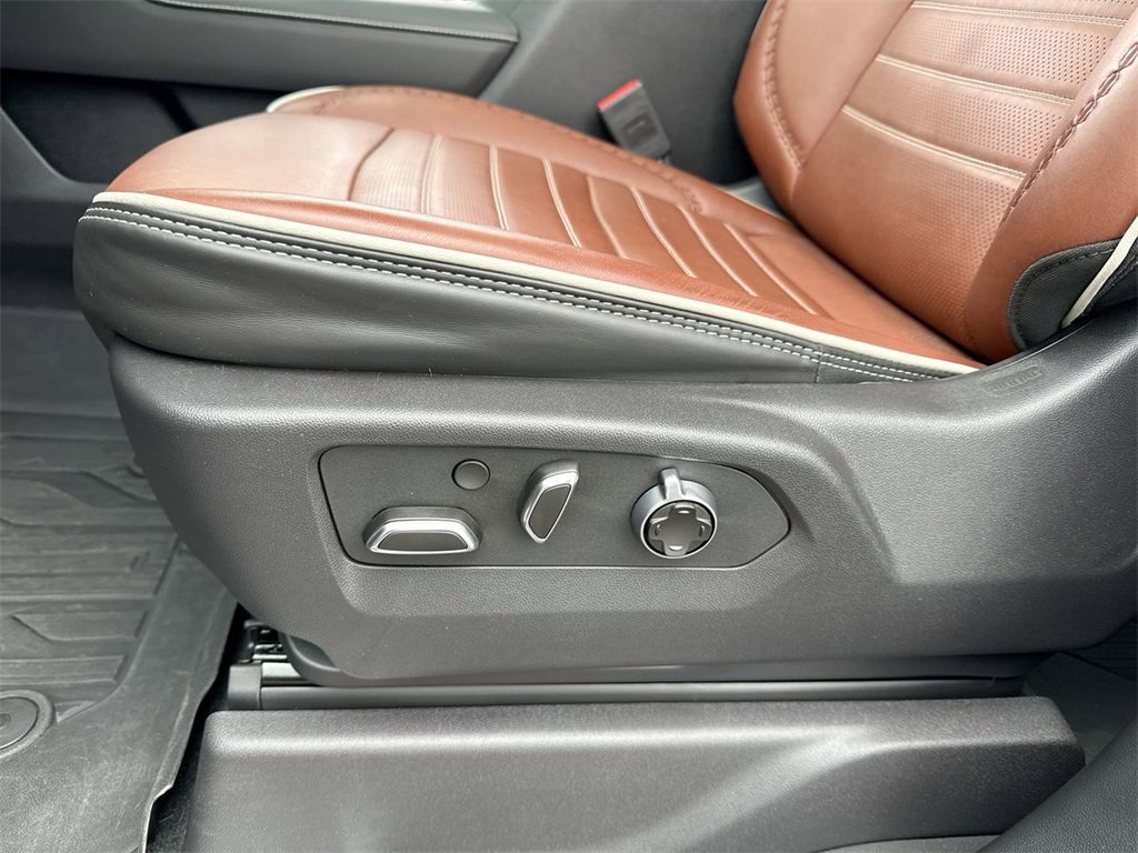 Used 2024 GMC Sierra 1500 Denali Ultimate image 12