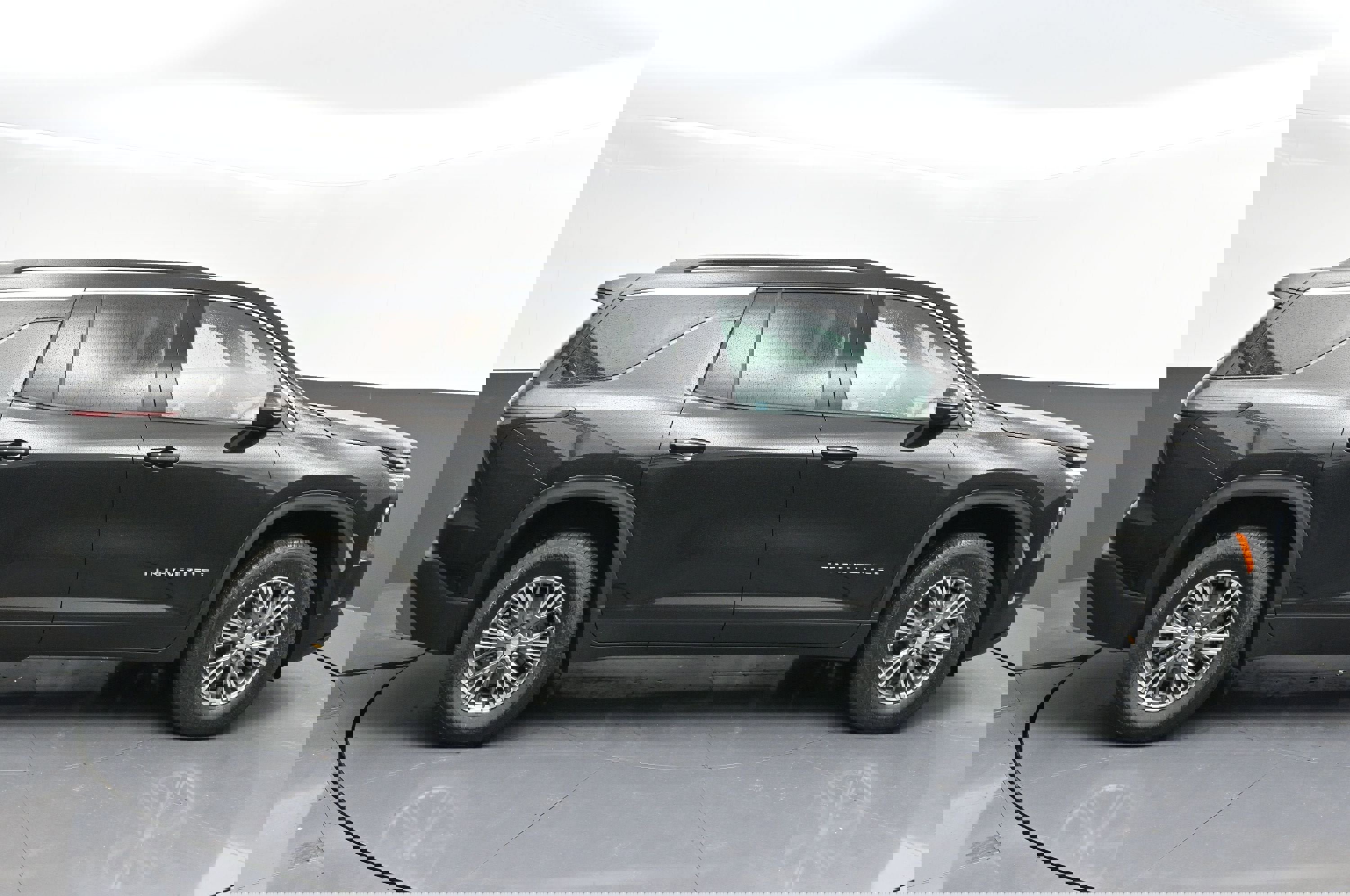 New 2026 Chevrolet Traverse LT FWD image 8