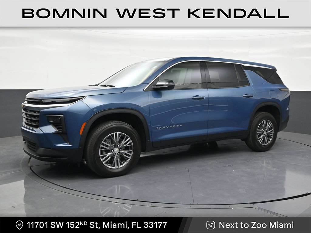 Used 2024 Chevrolet Traverse LS FWD video 1