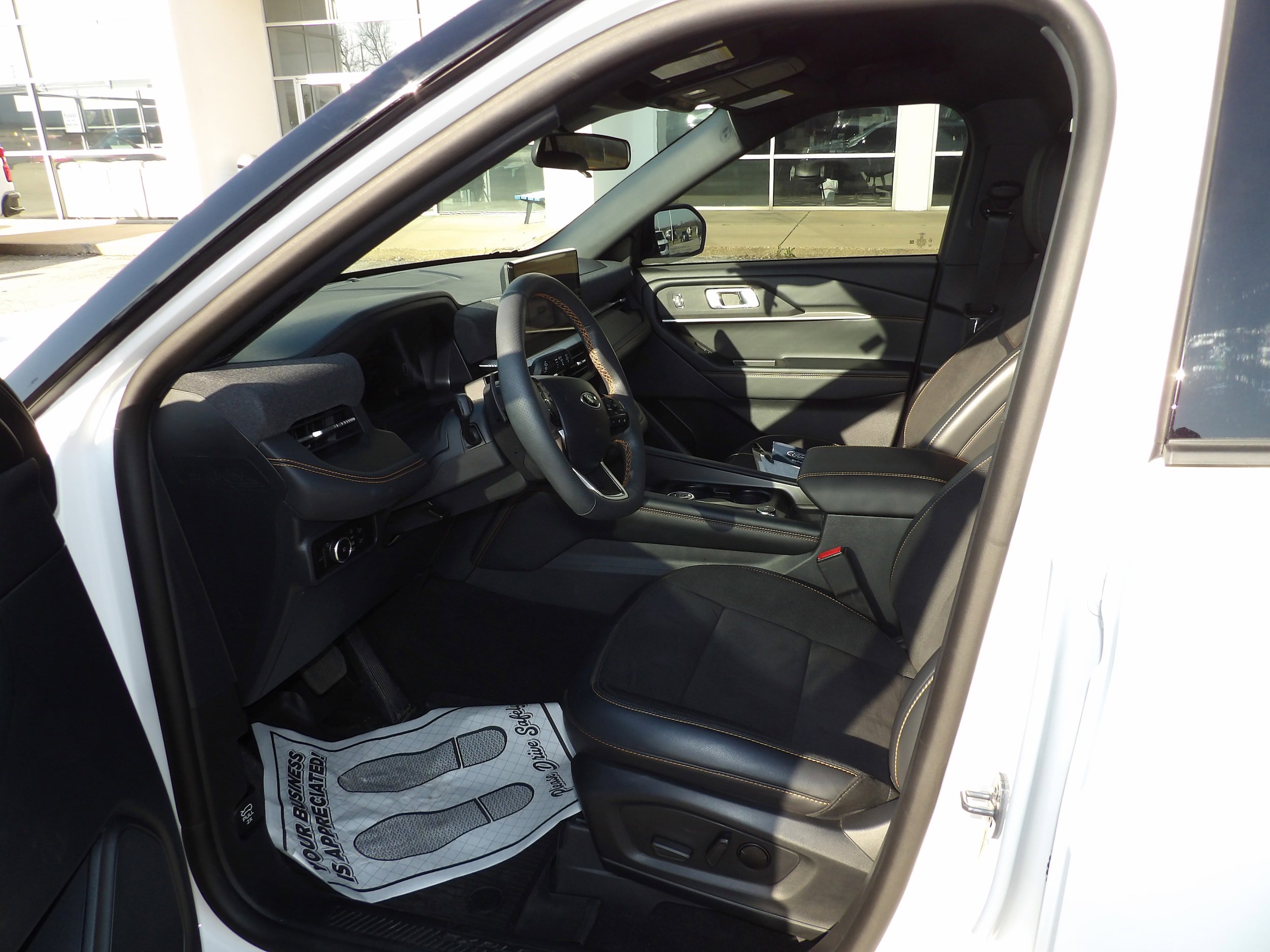 Used 2026 Ford Explorer Tremor AWD/4WD image 9