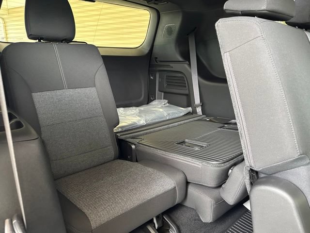 New 2026 GMC Acadia Elevation w/ LPO, Floor Liner Package AWD/4WD image 31