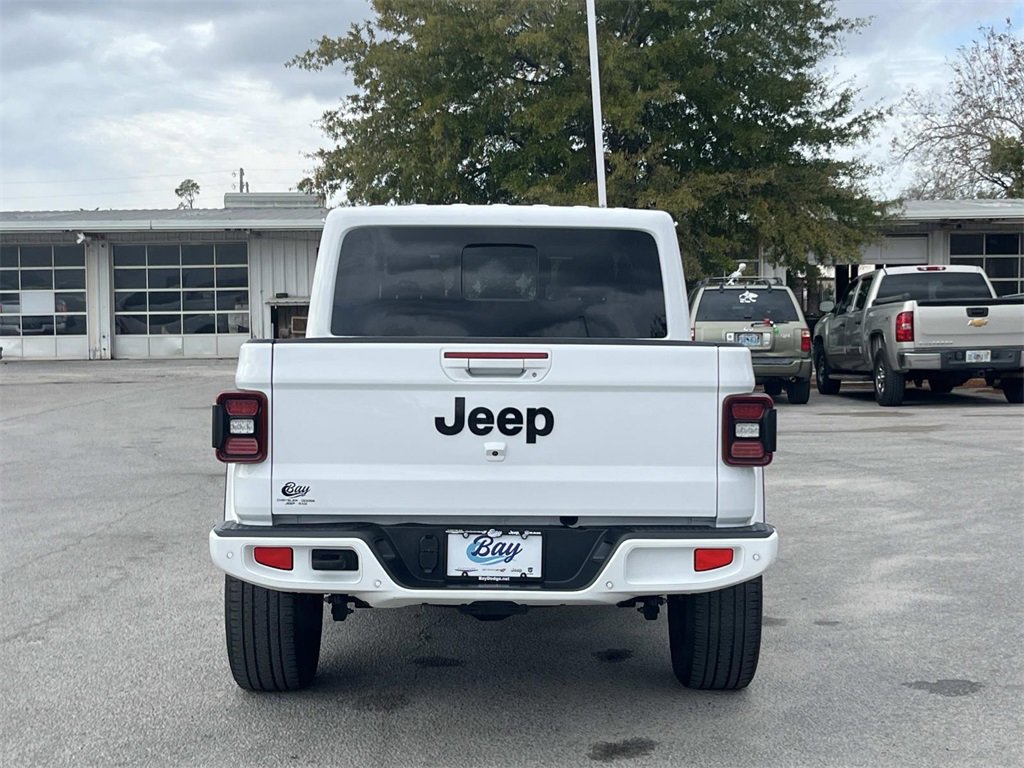 Used 2021 Jeep Gladiator Overland image 4