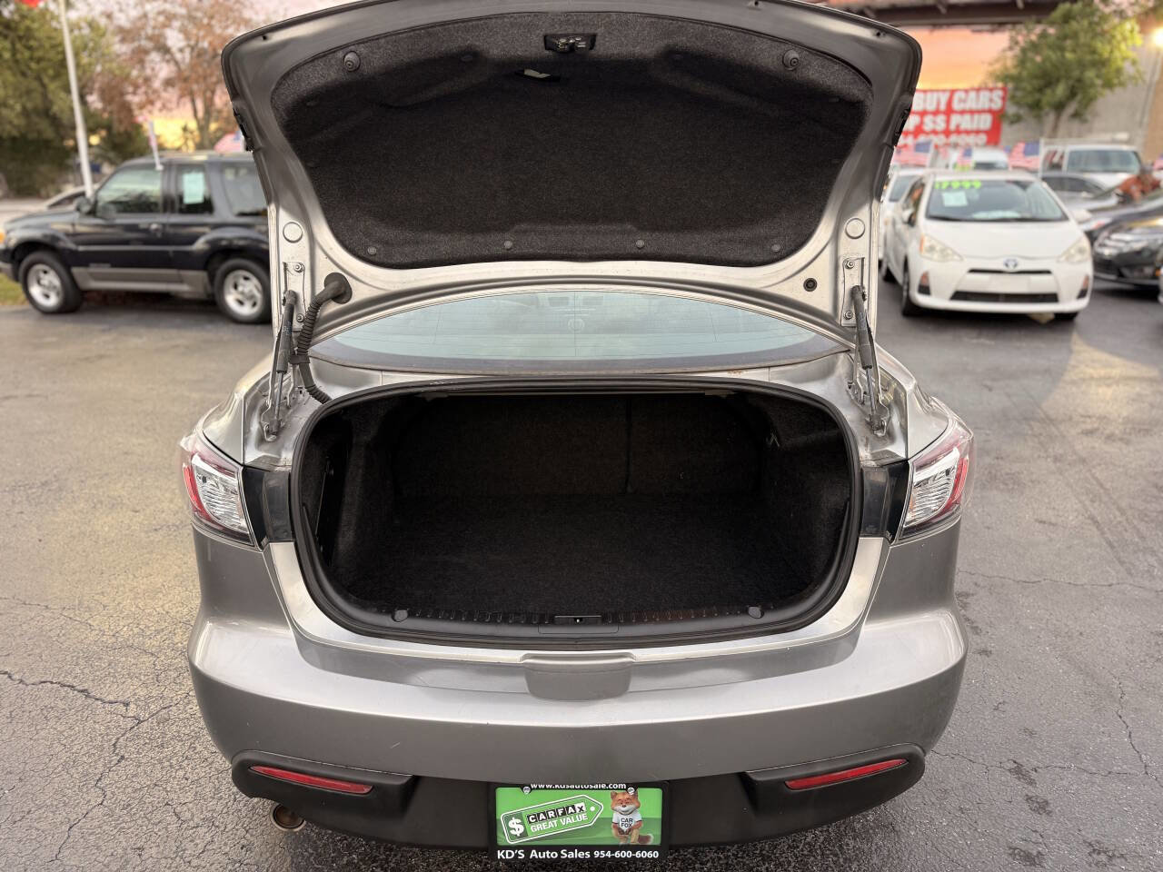 Used 2010 MAZDA MAZDA3 i Touring image 21