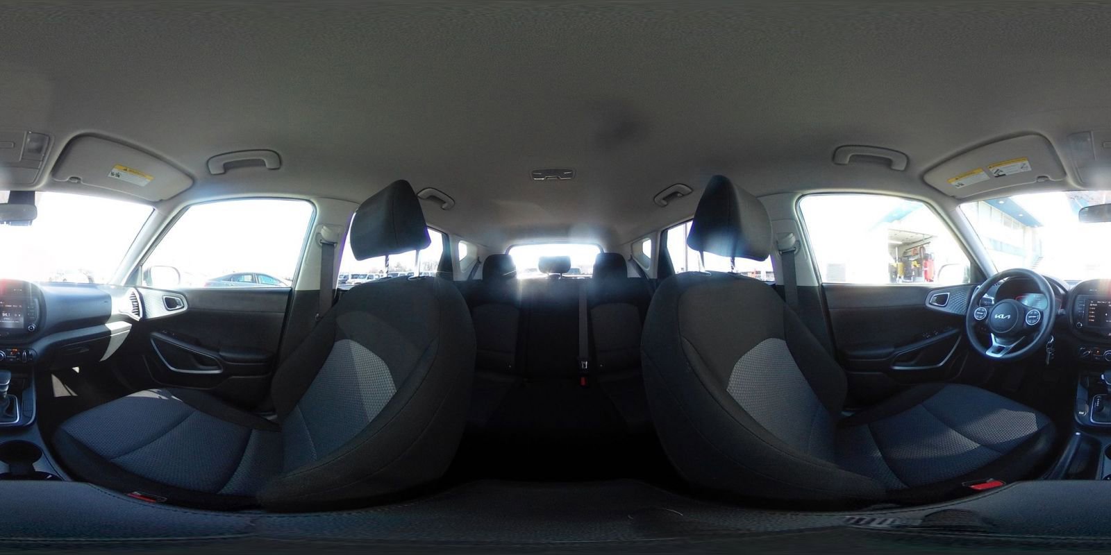 Used 2025 Kia Soul LX w/ LX Technology Package image 40