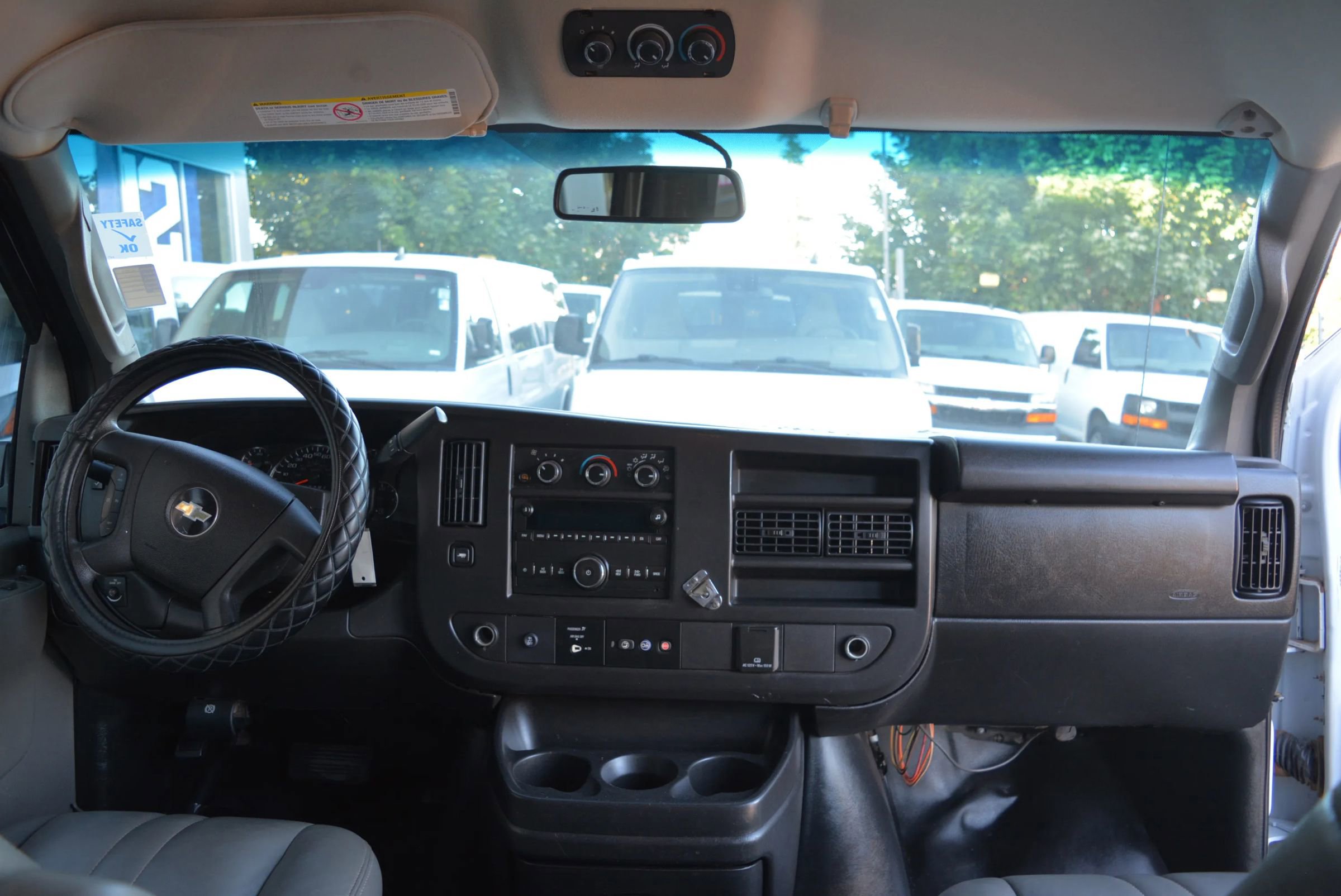 Used 2017 Chevrolet Express 3500 LS image 17