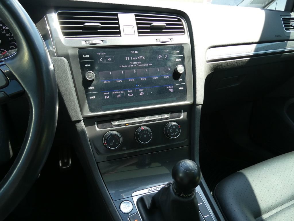 Used 2019 Volkswagen Golf Alltrack SE AWD/4WD image 35