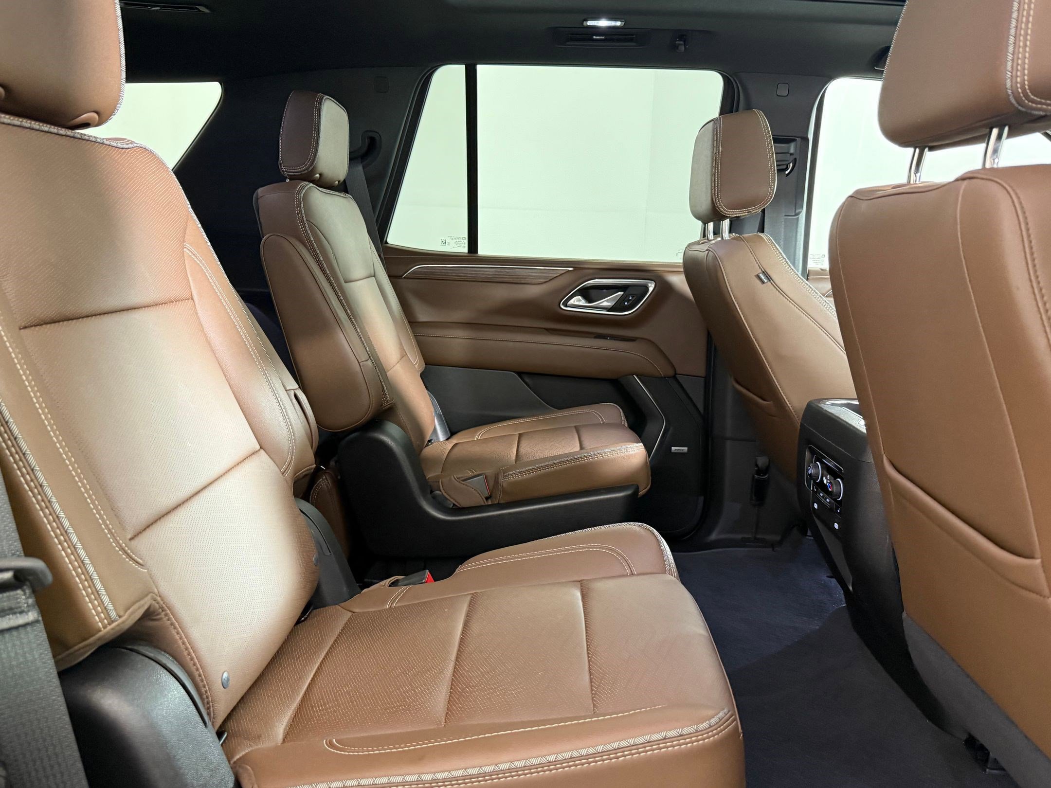 Used 2023 Chevrolet Tahoe High Country image 26