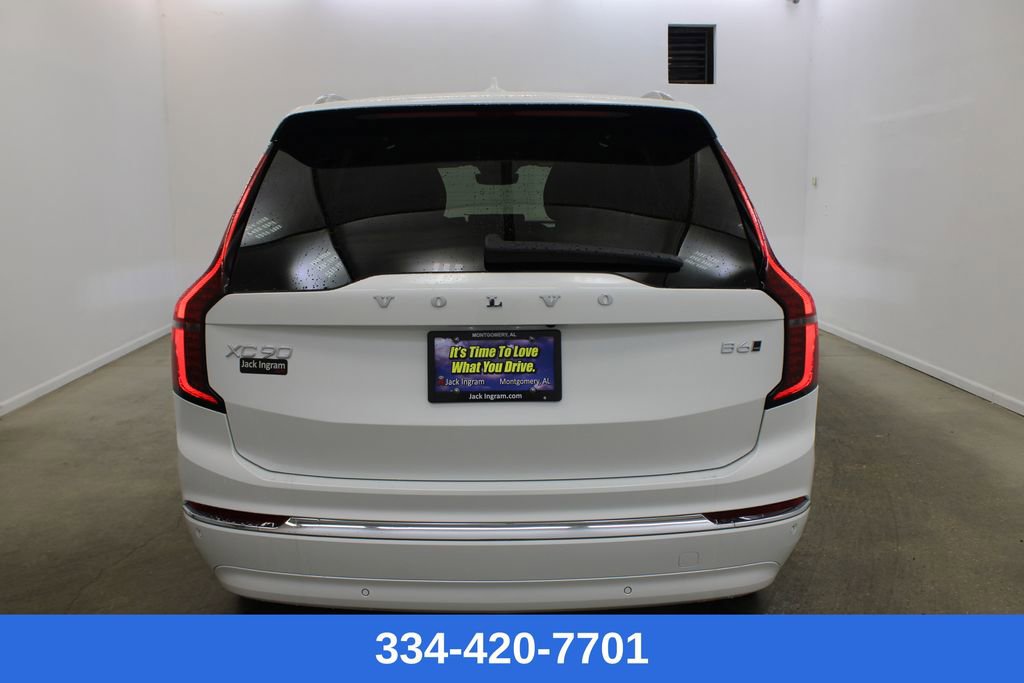 New 2026 Volvo XC90 B6 Plus w/ Protection Package image 3