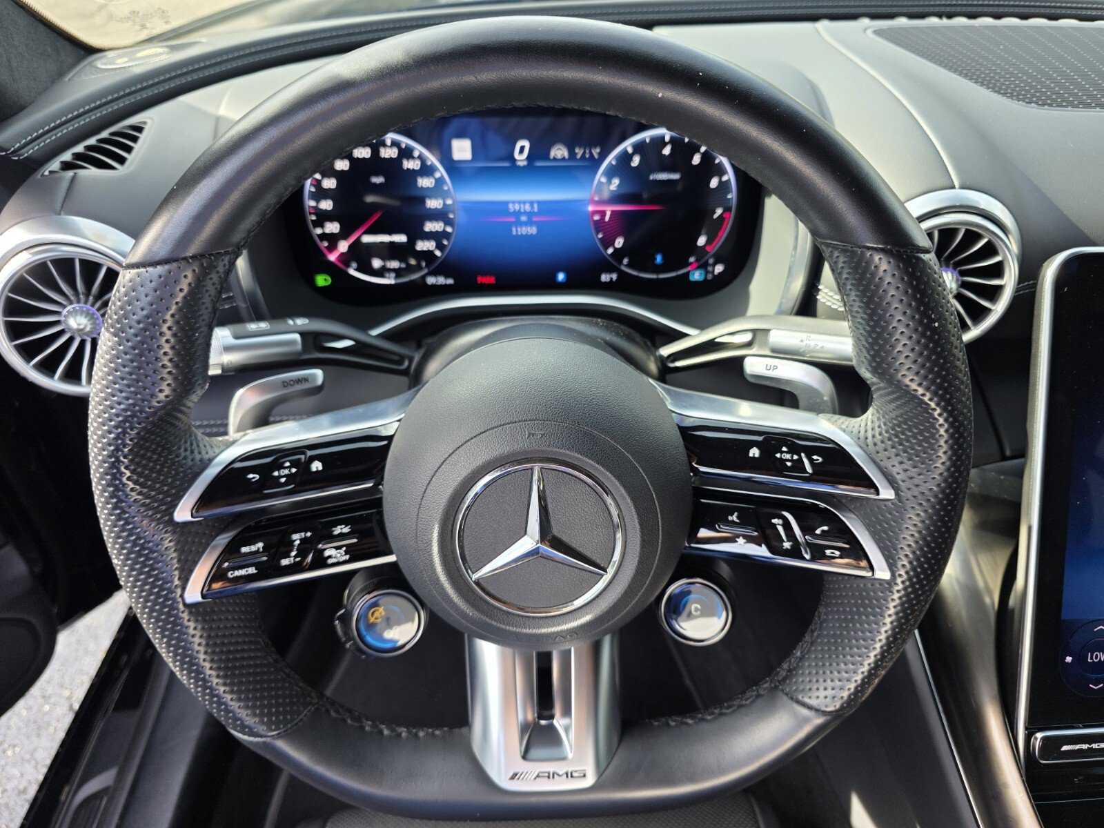 Used 2022 Mercedes-Benz SL 63 AMG 4MATIC image 15