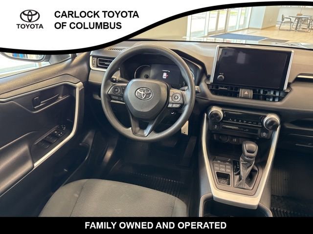Used 2023 Toyota RAV4 LE AWD/4WD image 18