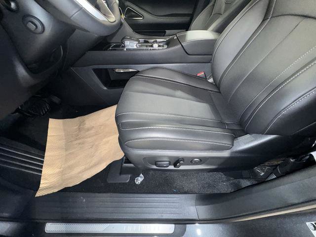 Certified 2026 INFINITI QX60 Luxe w/ Family Package AWD/4WD image 16