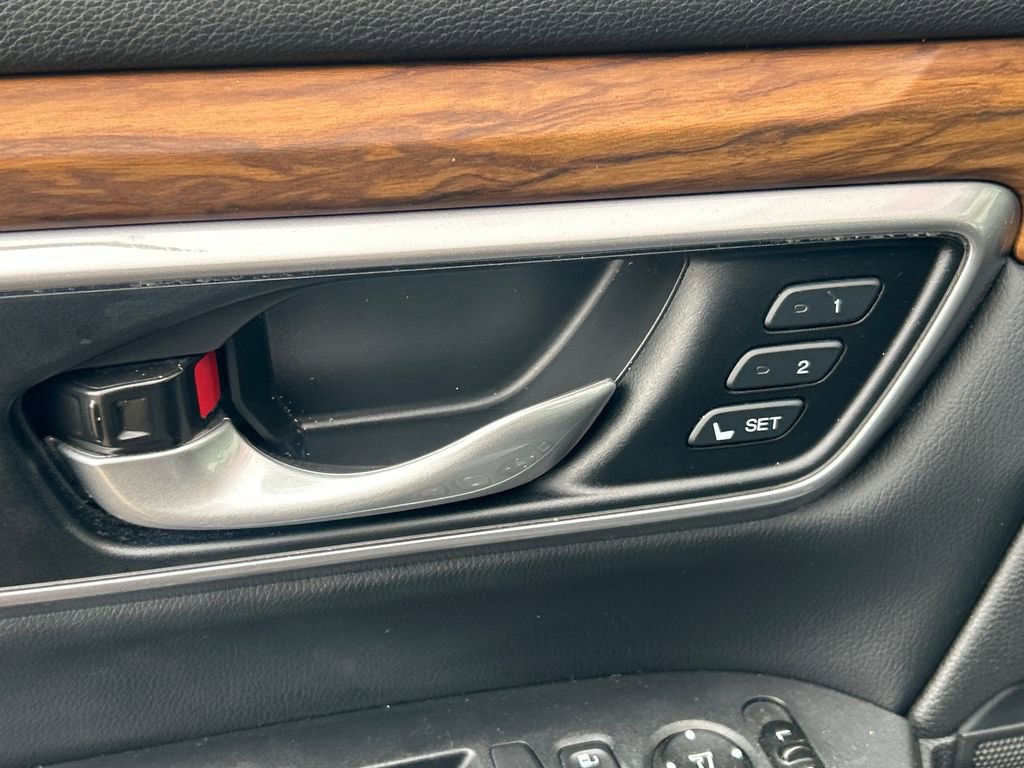 Used 2020 Honda CR-V Touring image 8