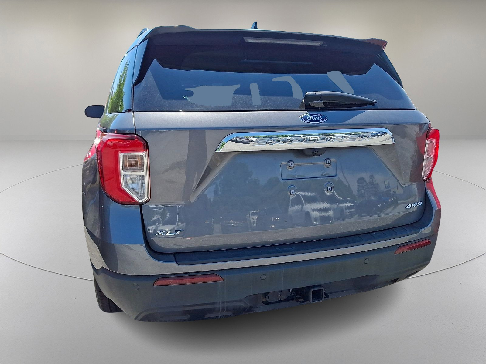 Used 2022 Ford Explorer XLT w/ Class IV Trailer Tow Package AWD/4WD image 6