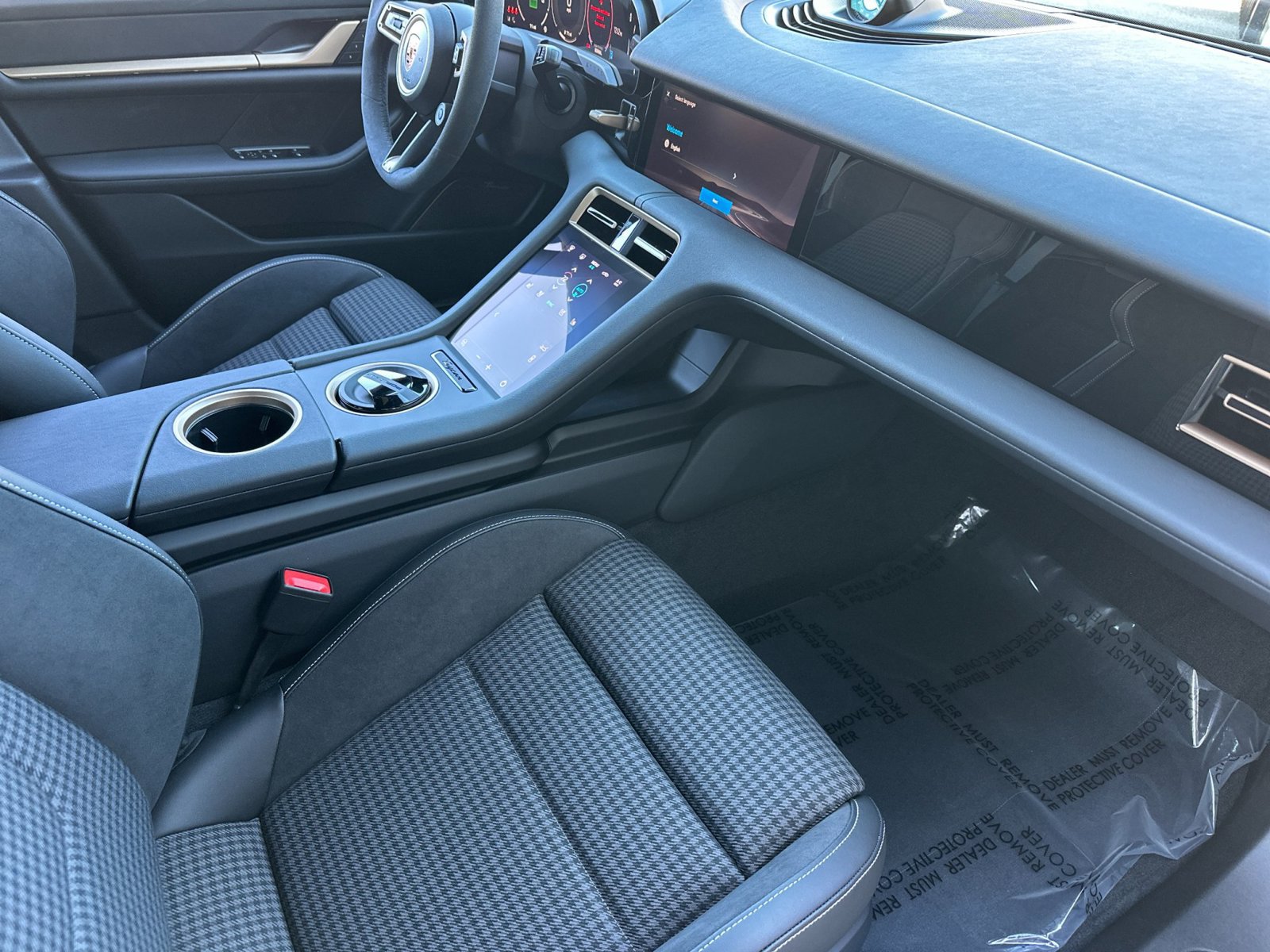 New 2026 Porsche Taycan 4S AWD/4WD image 17