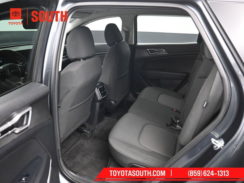 Used 2024 Kia Sportage LX image 10