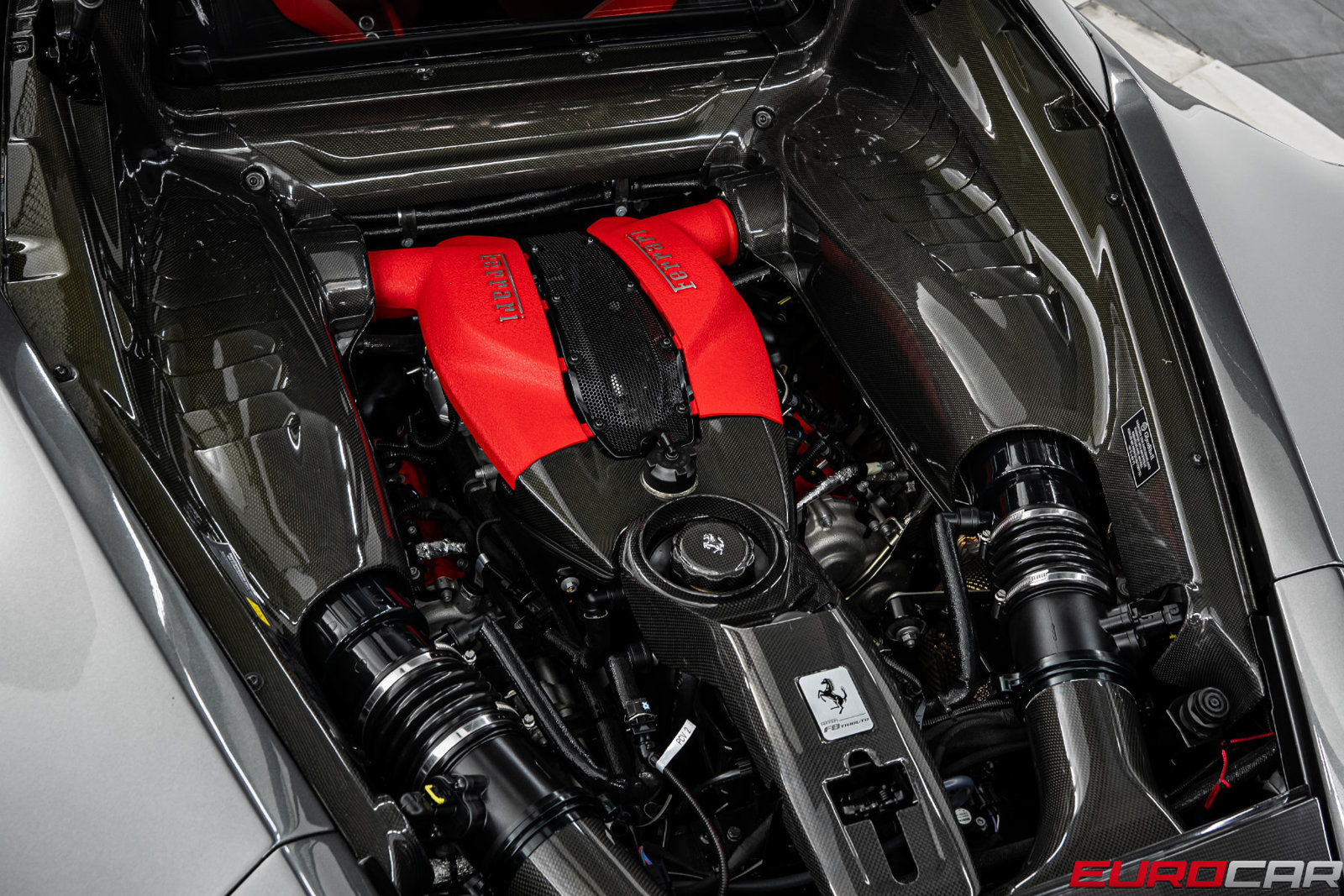 Used 2020 Ferrari F8 Tributo RWD image 27