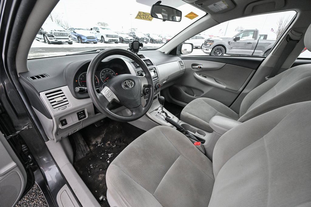 Used 2012 Toyota Corolla LE image 16