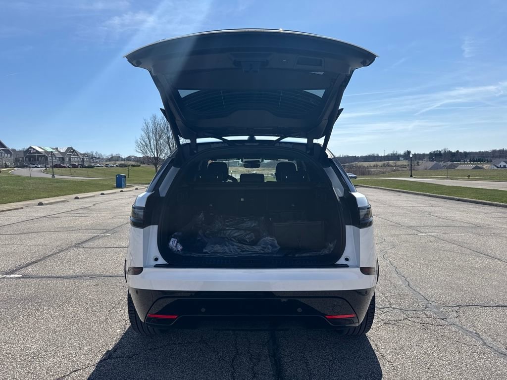 New 2026 Land Rover Range Rover Velar Dynamic SE image 9