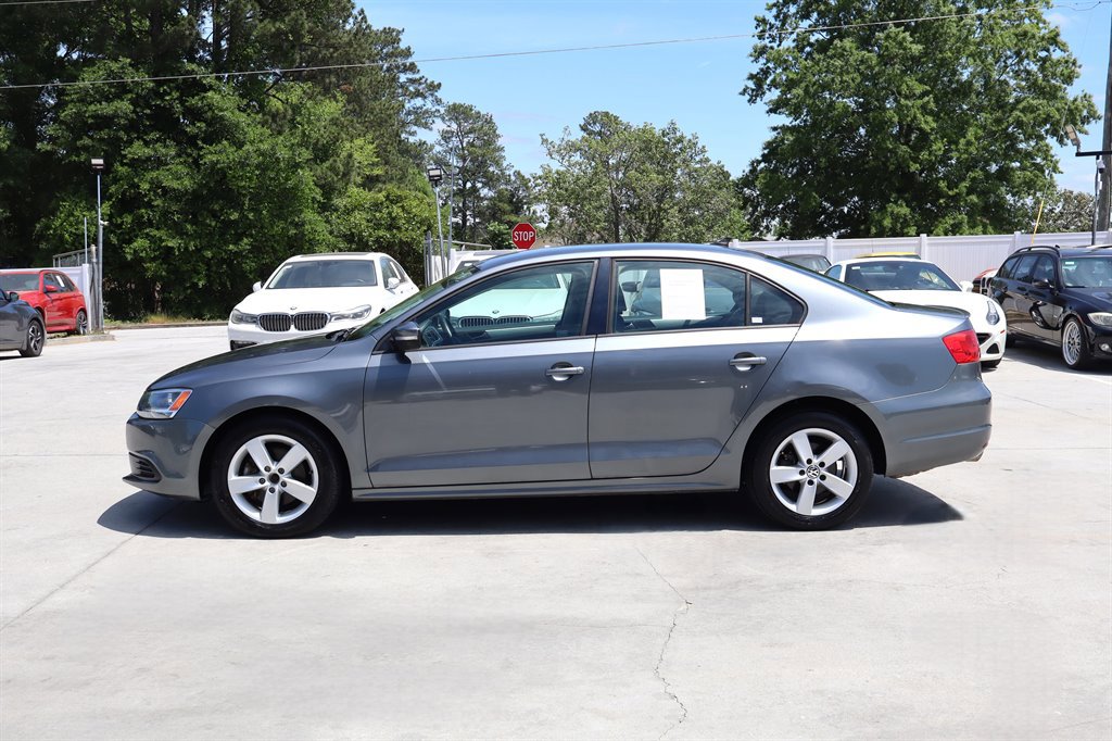 Used 2012 Volkswagen Jetta TDI FWD image 3
